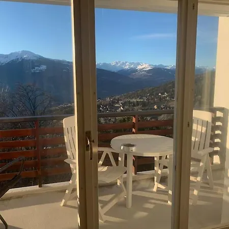 Grand 4,5 Pieces Renove Et Lumineux